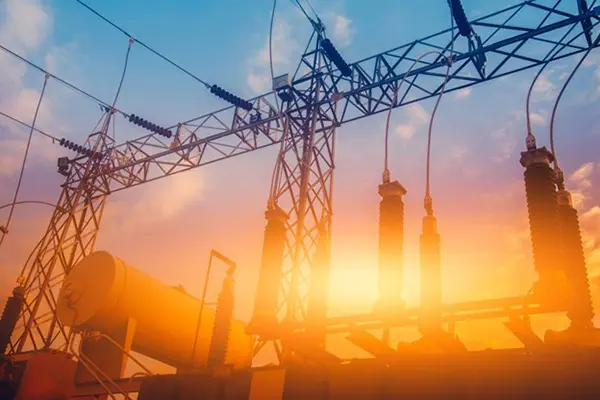 How Electricity Brokerage Differs from Traditional Energy Supply Methods