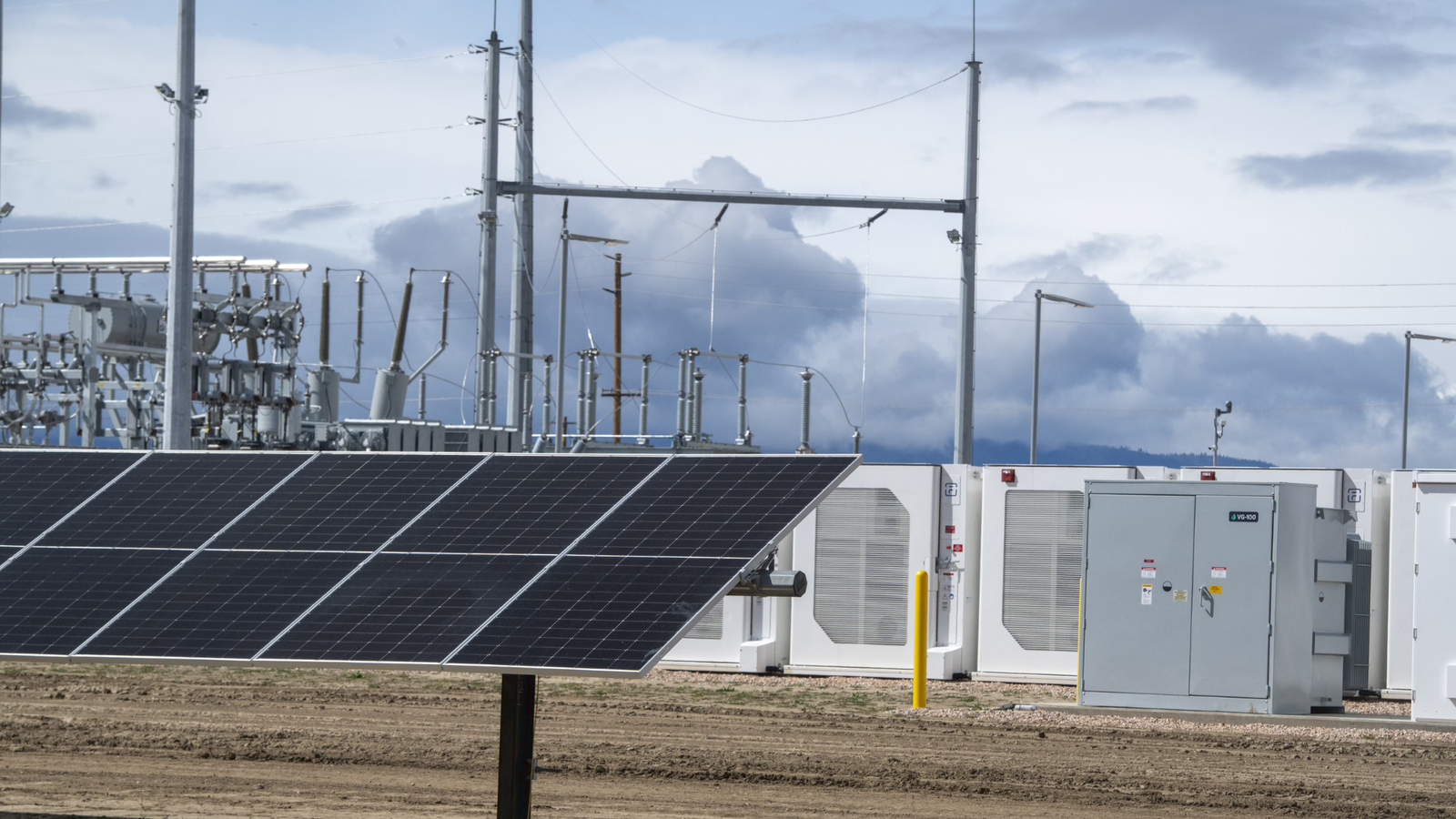 How Advanced Energy Storage Supports Modern Power Grids