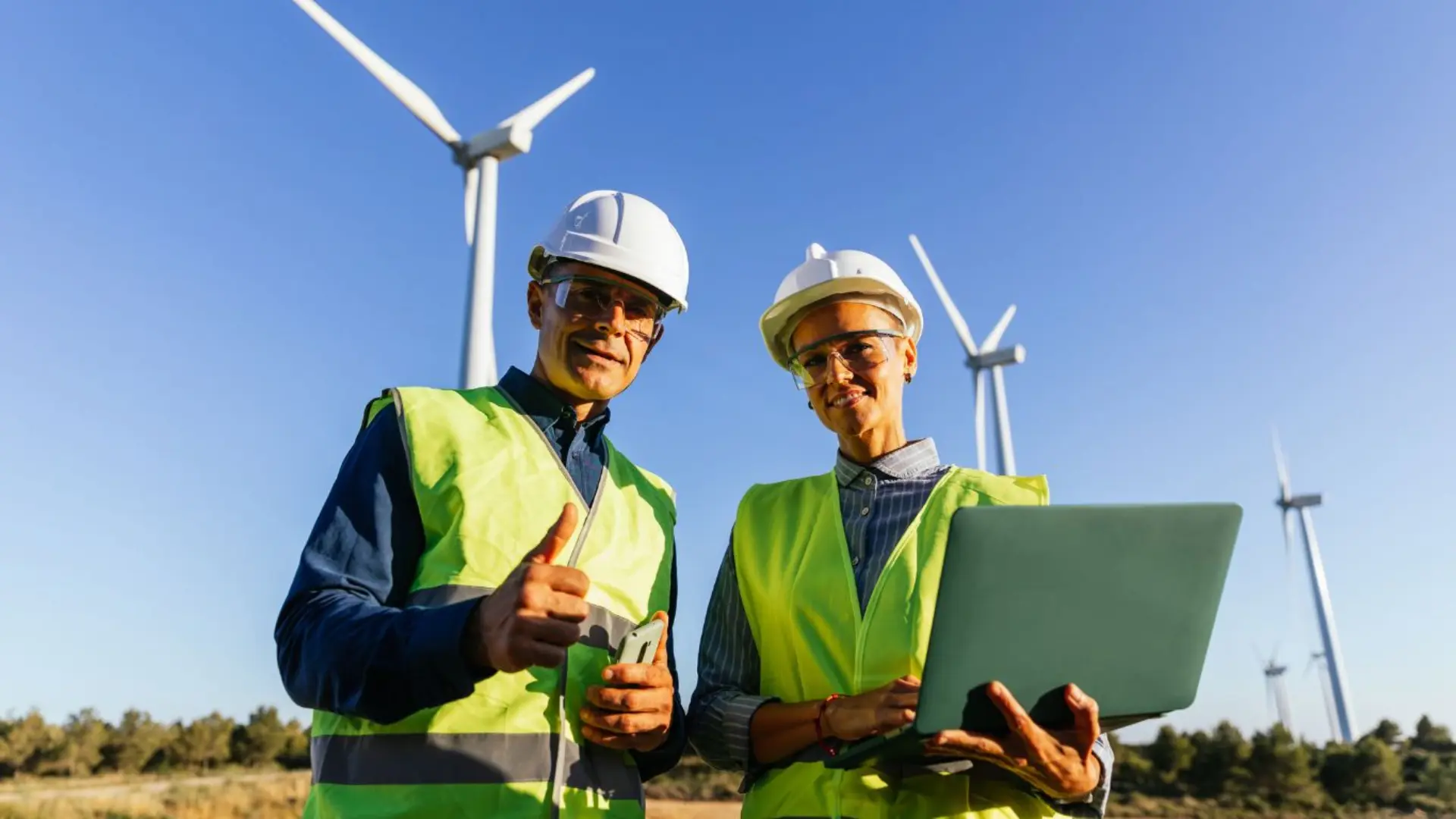 Why a Career in the Energy Industry Is Rewarding, Stable, and Future-Focused